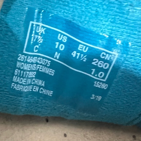 Collection by Clarks Teal Sandals - Picture 3 of 4